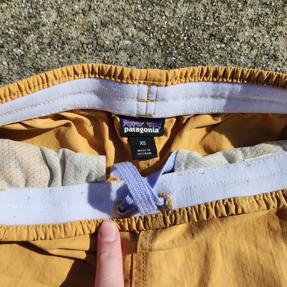 Four Patagonia Baggies Shorts - Picture 7 of 14